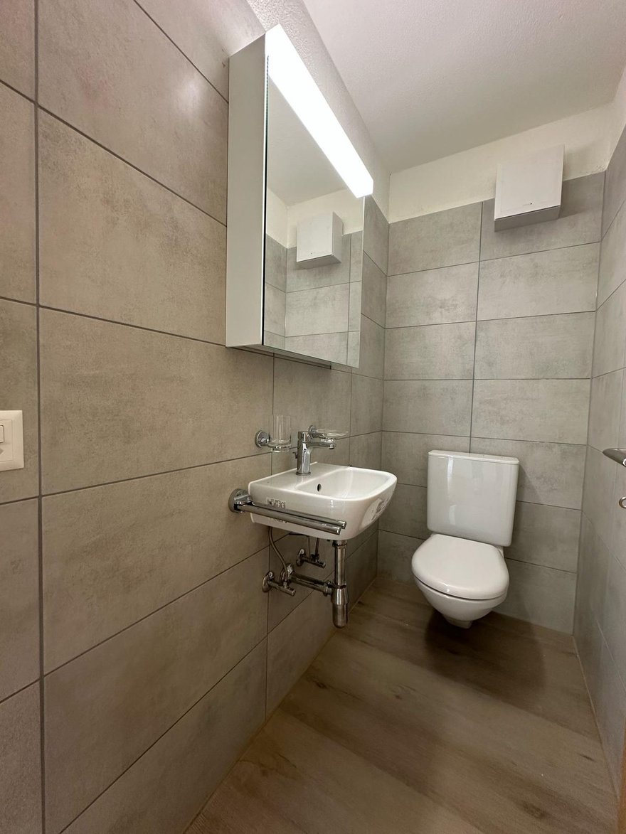 Bagno ospiti dopo il restyling